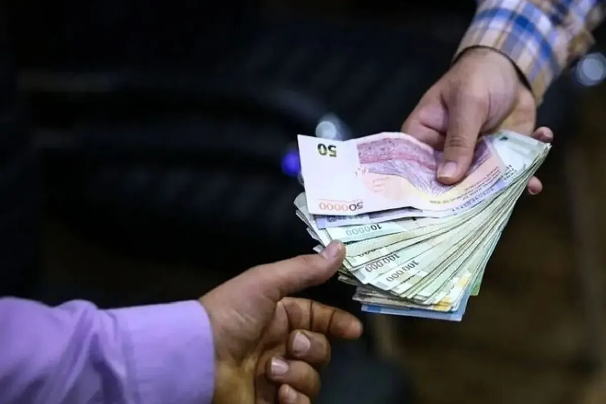 افزایش حقوق ۴ تا ۱۴ میلیون تومانی کارمندان دولت تصویب شد