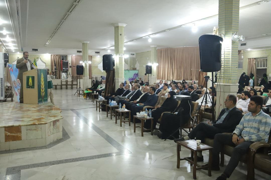 مراسم دهه کرامت با حضور خانواده شهدای خدمت در مسجد علی بن موسی‌الرضا(ع)