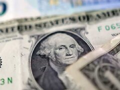 سقوط دلار پس از کاهش رتبه اعتباری آمریکا