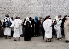 پایان مناسک حج با رمی جمرات و طواف وداع در مکه