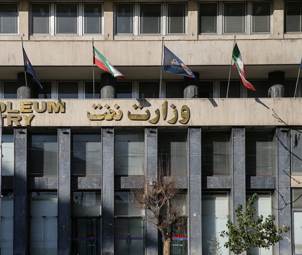 آتش‌سوزی در انبار نفت شهران و مخزن سوخت جنوب تهران مهار شد