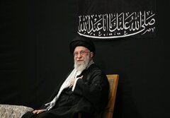 واکنش گسترده به حضور مقتدرانه رهبر انقلاب در مراسم عزاداری شب عاشورا