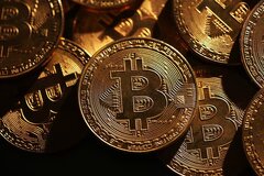 بیت‌کوین از مرز ۱۲۰ هزار دلار عبور کرد