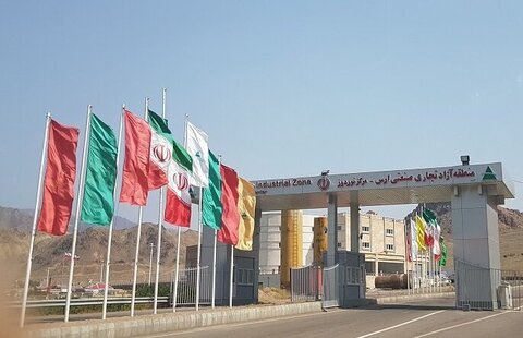 حجم مبادلات ایران و ارمنستان به مرز ۱ میلیارد دلار رسید
