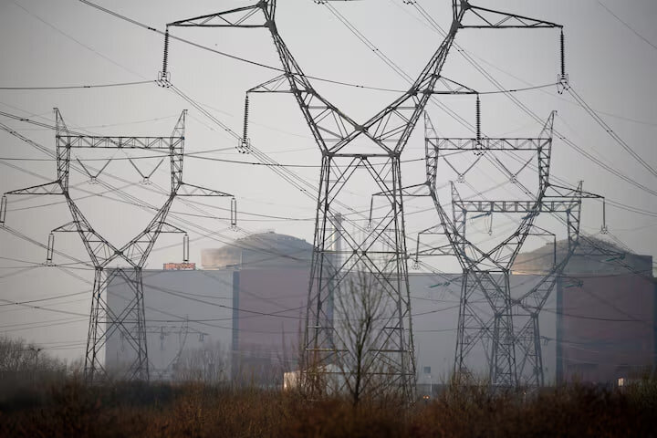 بزرگترین نیروگاه هستهای غرب اروپا با شبیخون عروسهای دریایی خاموش شد بزرگترین نیروگاه هستهای غرب اروپا با شبیخون عروسهای دریایی خاموش شد
