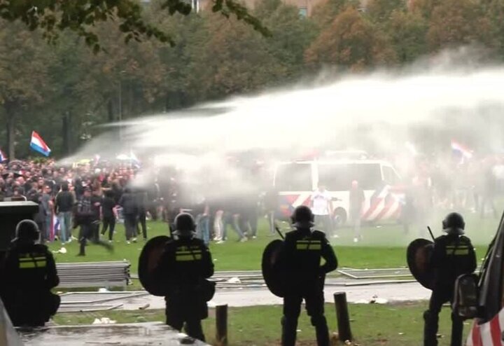 درگیری شدید هلندی‌ها با نیروهای امنیتی در اعتراضات ضد مهاجرت 