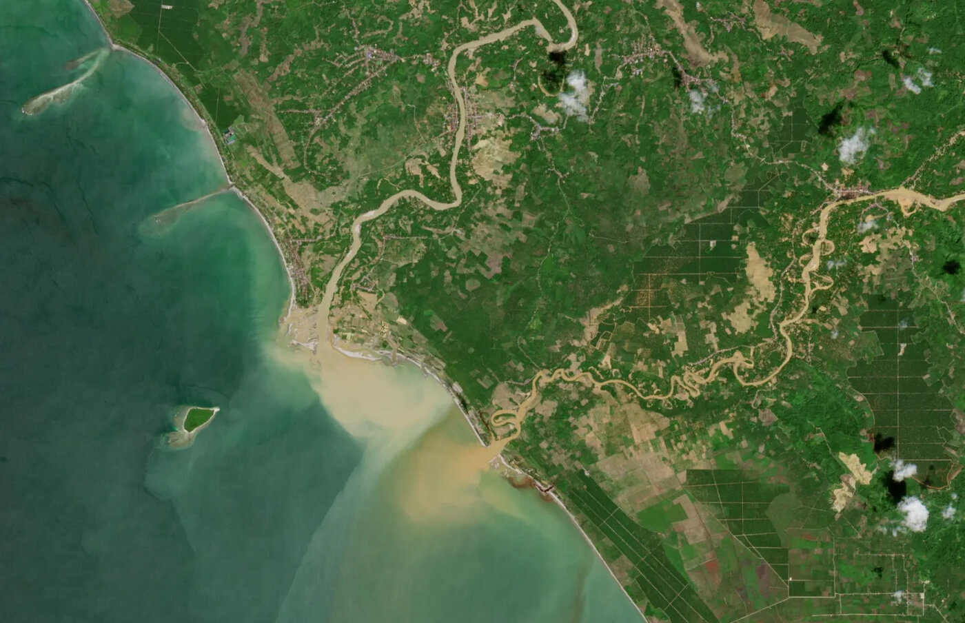 سیل مرگبار اندونزی از چشم فضا