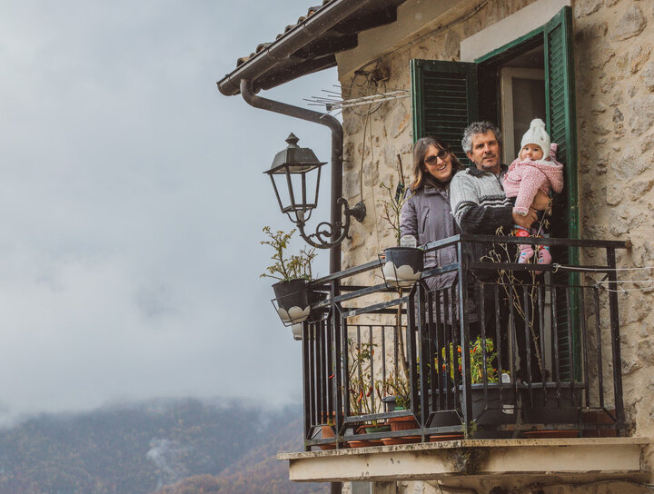 تولد نخستین نوزاد روستا پس از ۳۰ سال