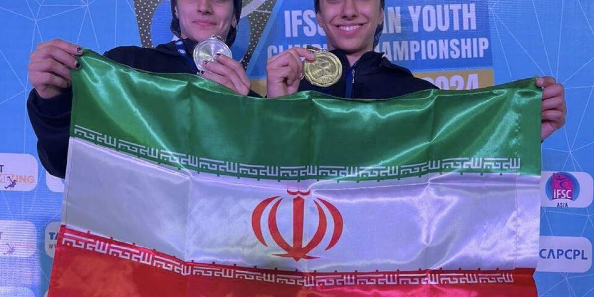 ​​​​​​​ سارینا غفاری قهرمان سنگنوردی آسیا شد